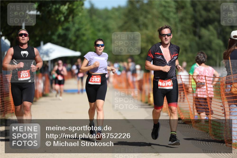 07.09.2025 - 19. Norderstedt Triathlon Michael Strokosch http://msf.ph/oto/8752226 07.09.2025 12:46:05 Laufen 703, 1370, 1382 meine-sportfotos.de