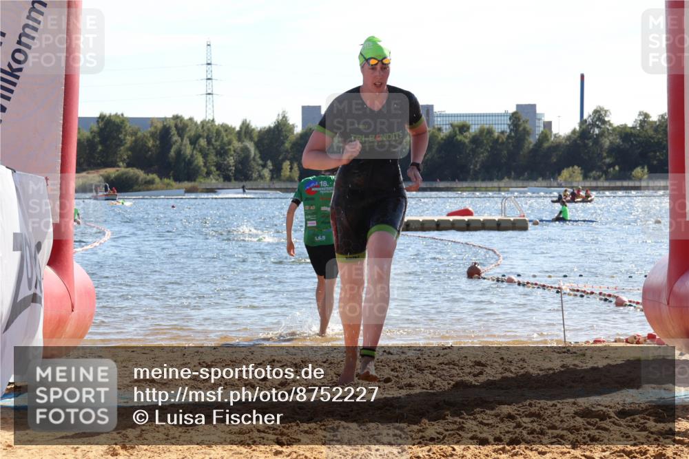 07.09.2025 - 19. Norderstedt Triathlon Luisa Fischer http://msf.ph/oto/8752227 07.09.2025 15:32:53 Schwimmen 529, 1082 meine-sportfotos.de