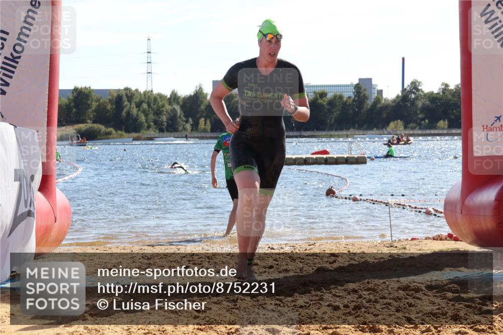 07.09.2025 - 19. Norderstedt Triathlon Luisa Fischer http://msf.ph/oto/8752231 07.09.2025 15:32:53 Schwimmen 529, 1082 meine-sportfotos.de