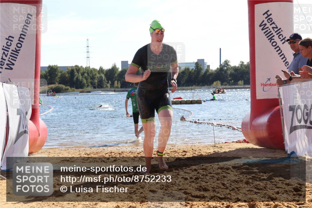 07.09.2025 - 19. Norderstedt Triathlon Luisa Fischer http://msf.ph/oto/8752233 07.09.2025 15:32:53 Schwimmen 529, 1082 meine-sportfotos.de