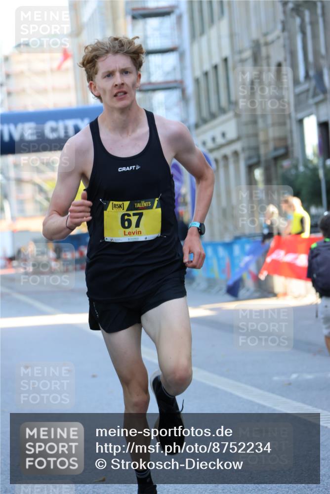 07.09.2025 - BARMER Alsterlauf Strokosch-Dieckow http://msf.ph/oto/8752234 07.09.2025 11:05:54 Ziel 52, 61, 62, 64, 65, 68 meine-sportfotos.de