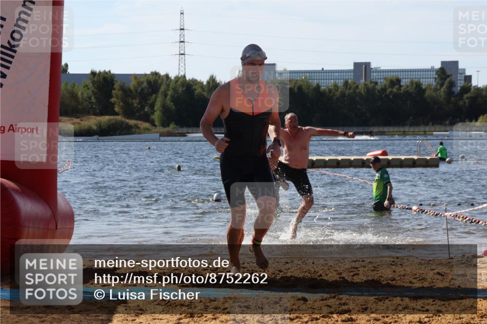07.09.2025 - 19. Norderstedt Triathlon Luisa Fischer http://msf.ph/oto/8752262 07.09.2025 11:22:16 Schwimmen 233, 287, 1315 meine-sportfotos.de
