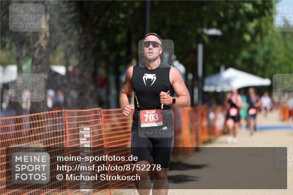 07.09.2025 - 19. Norderstedt Triathlon Michael Strokosch http://msf.ph/oto/8752278 07.09.2025 12:46:08 Laufen 703, 1370, 1382 meine-sportfotos.de