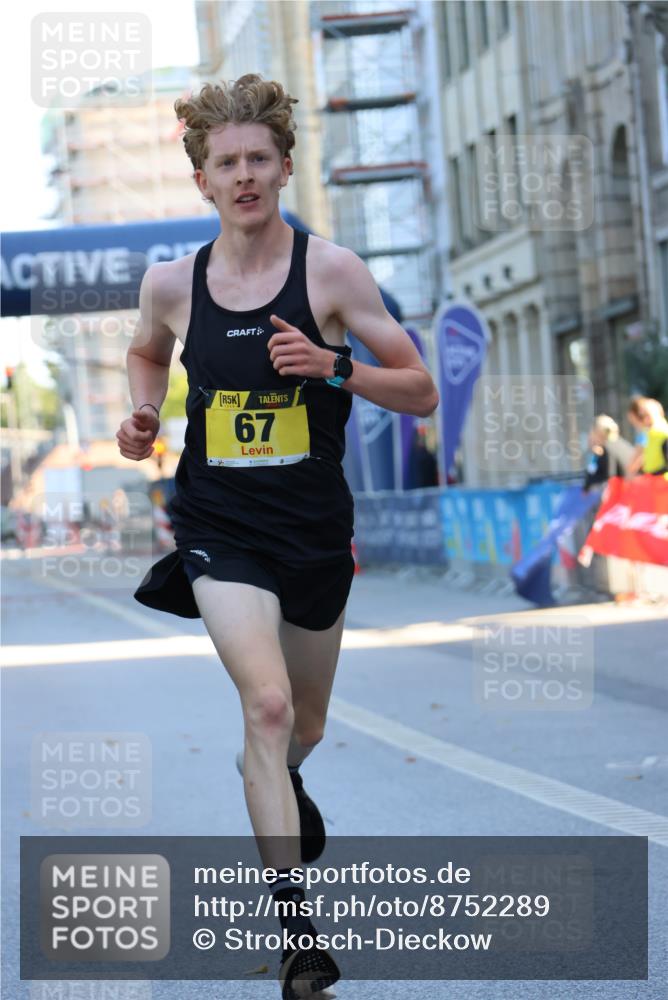 07.09.2025 - BARMER Alsterlauf Strokosch-Dieckow http://msf.ph/oto/8752289 07.09.2025 11:05:53 Ziel 52, 61, 62, 64, 65, 68 meine-sportfotos.de