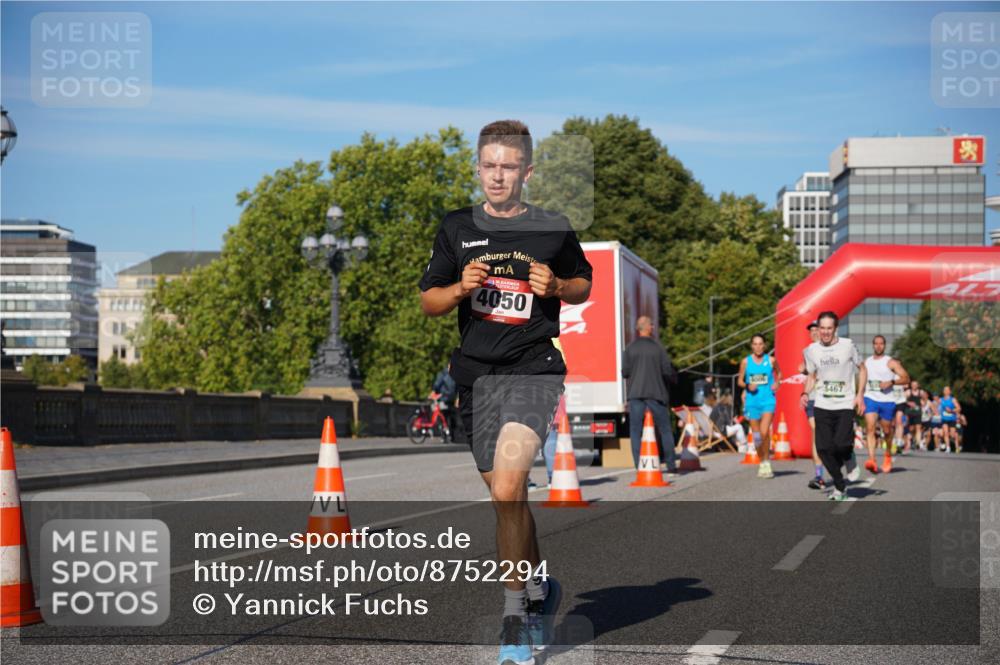 07.09.2025 - BARMER Alsterlauf Yannick Fuchs http://msf.ph/oto/8752294 07.09.2025 09:36:15 Laufen 36, 4050, 3467 meine-sportfotos.de