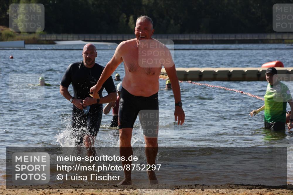 07.09.2025 - 19. Norderstedt Triathlon Luisa Fischer http://msf.ph/oto/8752297 07.09.2025 11:22:21 Schwimmen 233, 234, 287, 1315, 1319 meine-sportfotos.de