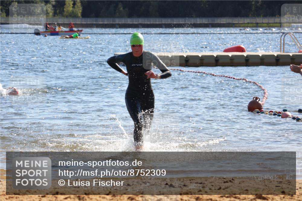 07.09.2025 - 19. Norderstedt Triathlon Luisa Fischer http://msf.ph/oto/8752309 07.09.2025 15:33:20 Schwimmen 516, 1080 meine-sportfotos.de