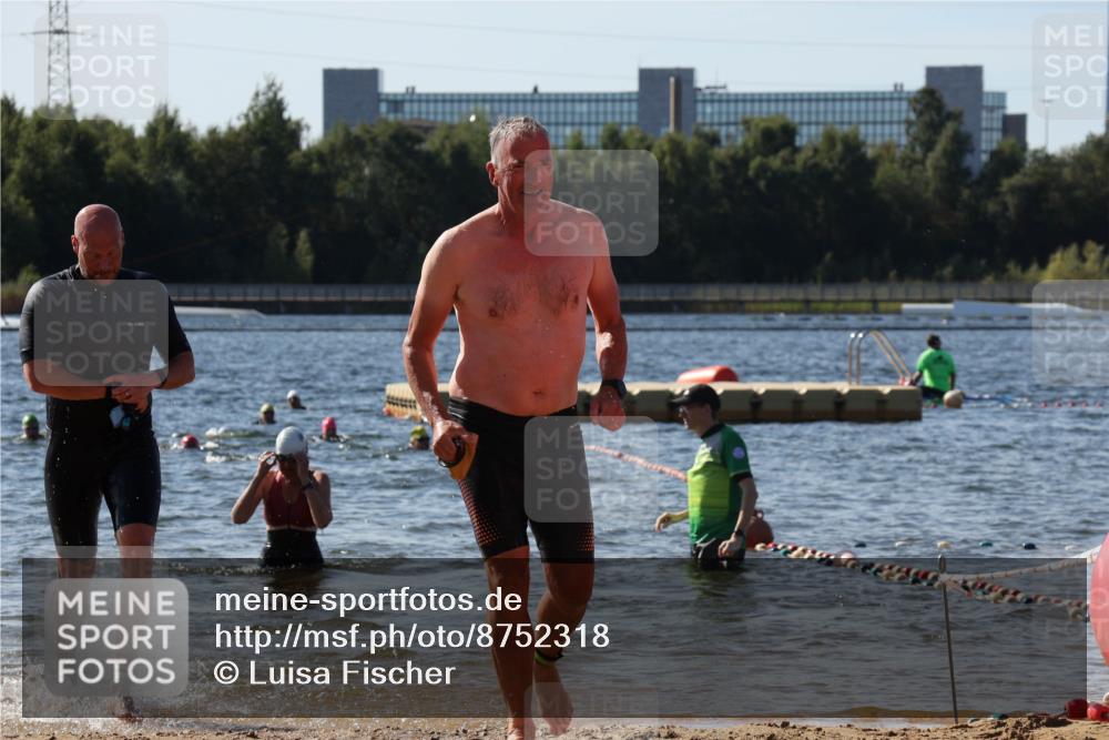 07.09.2025 - 19. Norderstedt Triathlon Luisa Fischer http://msf.ph/oto/8752318 07.09.2025 11:22:22 Schwimmen 233, 234, 287, 1315, 1319 meine-sportfotos.de