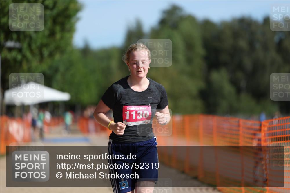 07.09.2025 - 19. Norderstedt Triathlon Michael Strokosch http://msf.ph/oto/8752319 07.09.2025 10:35:41 Laufen 1130, 1143 meine-sportfotos.de
