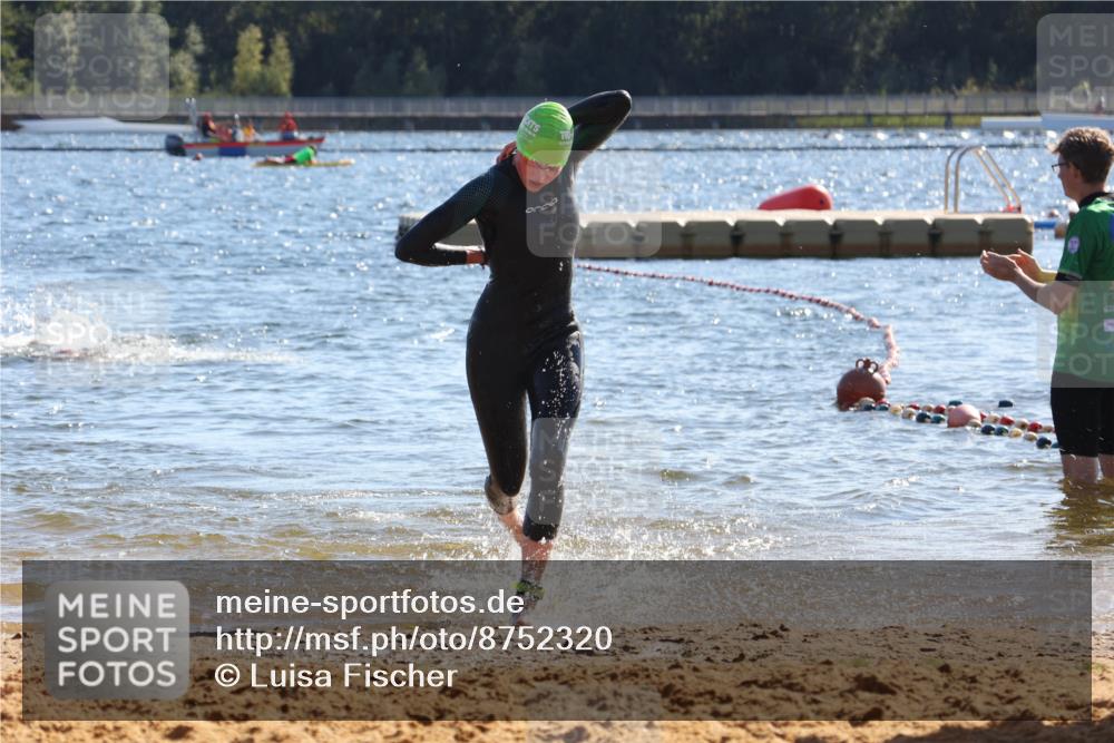 07.09.2025 - 19. Norderstedt Triathlon Luisa Fischer http://msf.ph/oto/8752320 07.09.2025 15:33:21 Schwimmen 516, 1080 meine-sportfotos.de