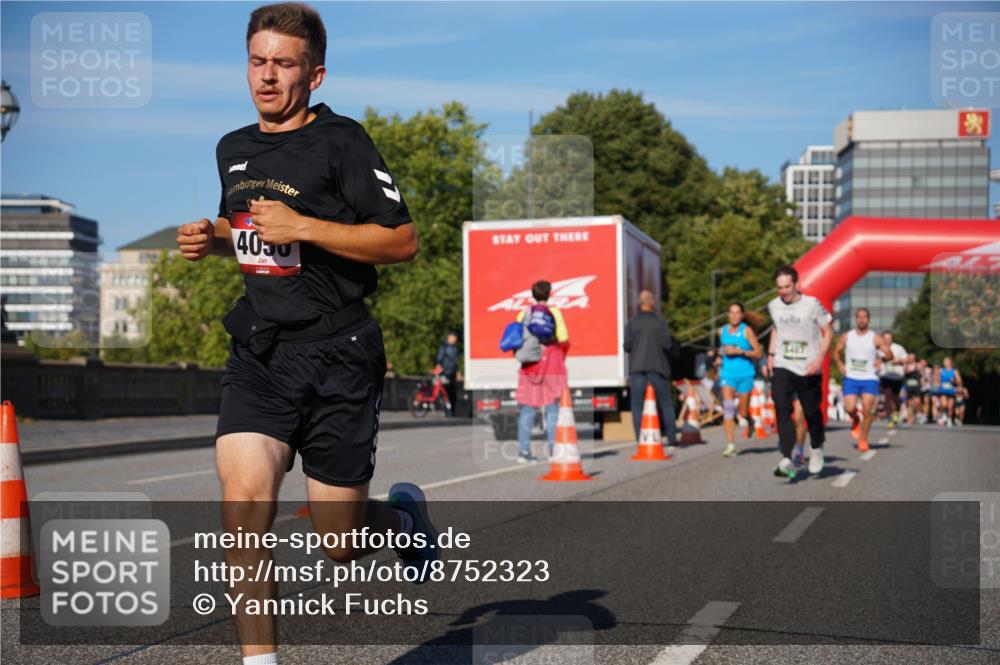 07.09.2025 - BARMER Alsterlauf Yannick Fuchs http://msf.ph/oto/8752323 07.09.2025 09:36:16 Laufen 4050, 3467 meine-sportfotos.de