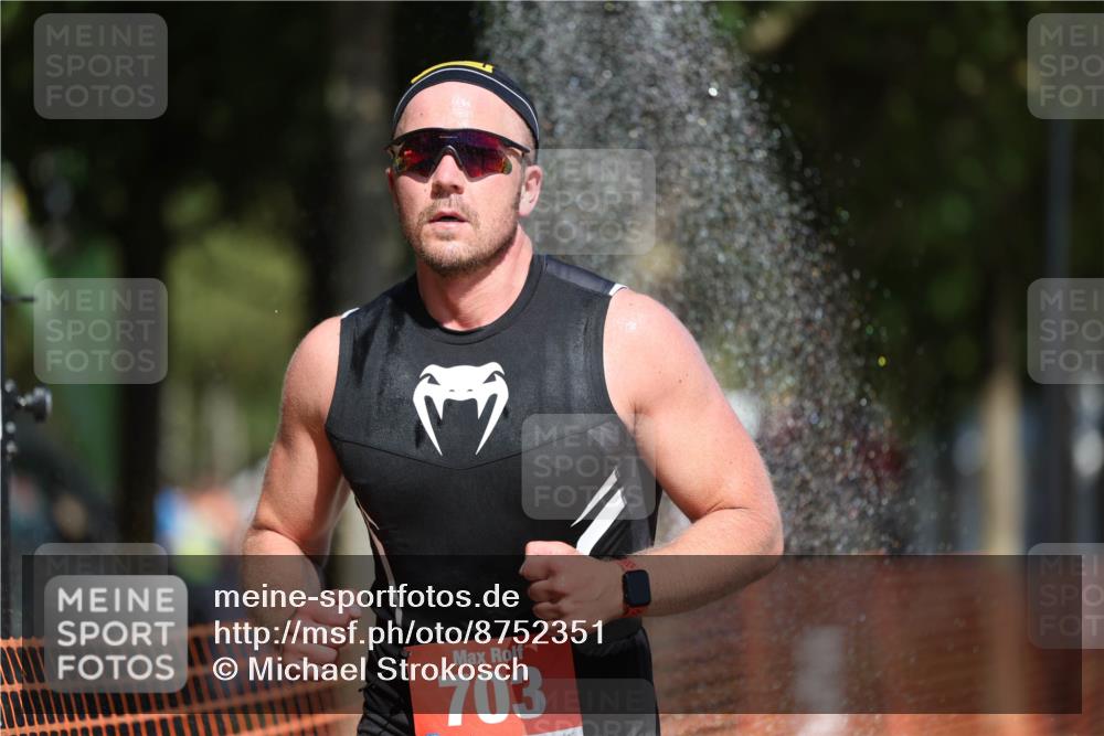 07.09.2025 - 19. Norderstedt Triathlon Michael Strokosch http://msf.ph/oto/8752351 07.09.2025 12:46:10 Laufen 703, 1370, 1382 meine-sportfotos.de