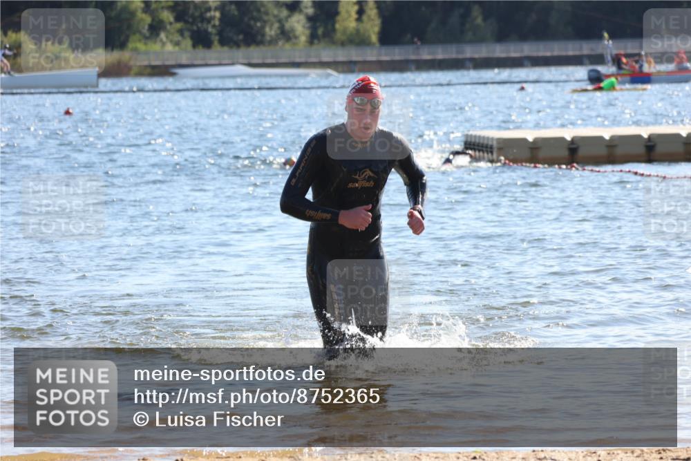 07.09.2025 - 19. Norderstedt Triathlon Luisa Fischer http://msf.ph/oto/8752365 07.09.2025 15:33:34 Schwimmen 1080 meine-sportfotos.de