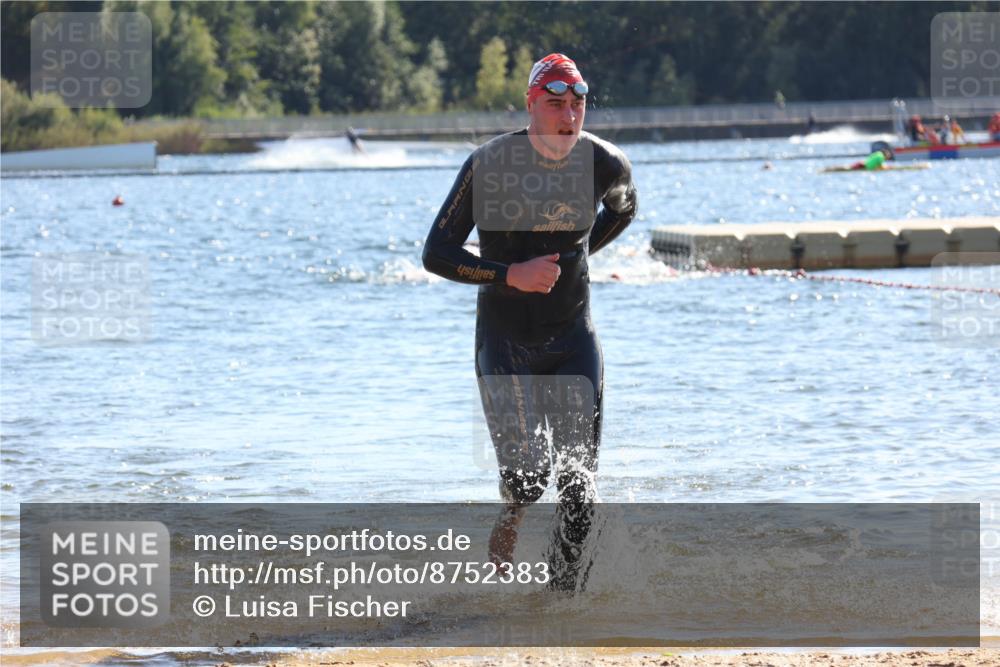 07.09.2025 - 19. Norderstedt Triathlon Luisa Fischer http://msf.ph/oto/8752383 07.09.2025 15:33:36 Schwimmen 503, 1080 meine-sportfotos.de