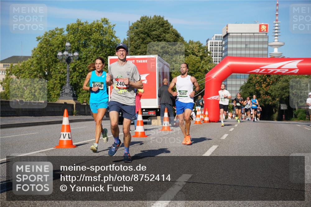 07.09.2025 - BARMER Alsterlauf Yannick Fuchs http://msf.ph/oto/8752414 07.09.2025 09:36:19 Laufen 8006, 240, 5382 meine-sportfotos.de