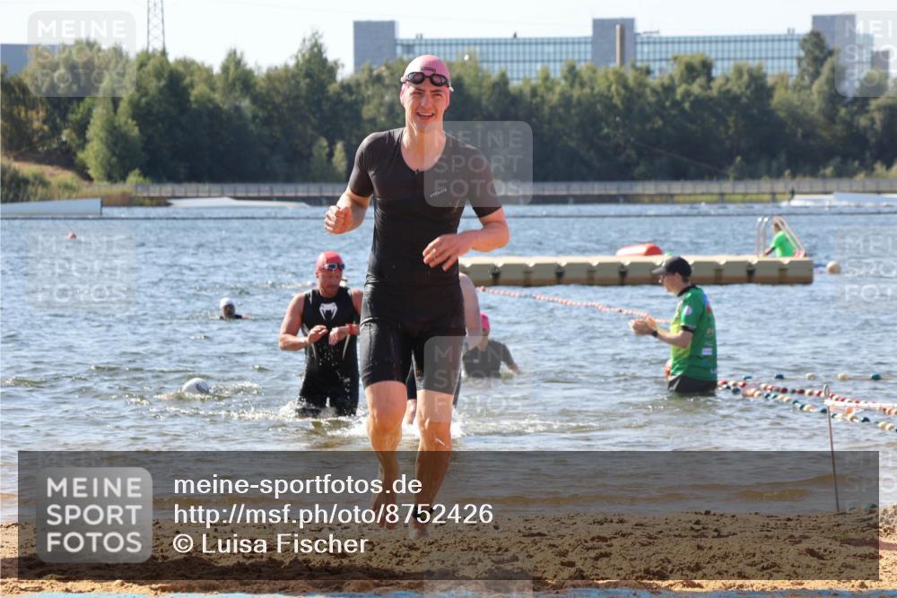 07.09.2025 - 19. Norderstedt Triathlon Luisa Fischer http://msf.ph/oto/8752426 07.09.2025 11:23:02 Schwimmen 859 meine-sportfotos.de