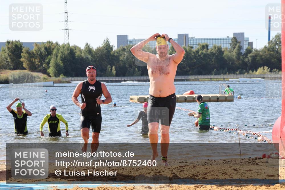 07.09.2025 - 19. Norderstedt Triathlon Luisa Fischer http://msf.ph/oto/8752460 07.09.2025 11:23:07 Schwimmen 703, 857, 859 meine-sportfotos.de