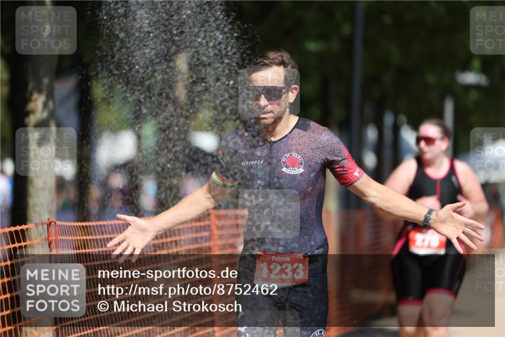 07.09.2025 - 19. Norderstedt Triathlon Michael Strokosch http://msf.ph/oto/8752462 07.09.2025 12:46:21 Laufen 278, 695, 728, 1233 meine-sportfotos.de