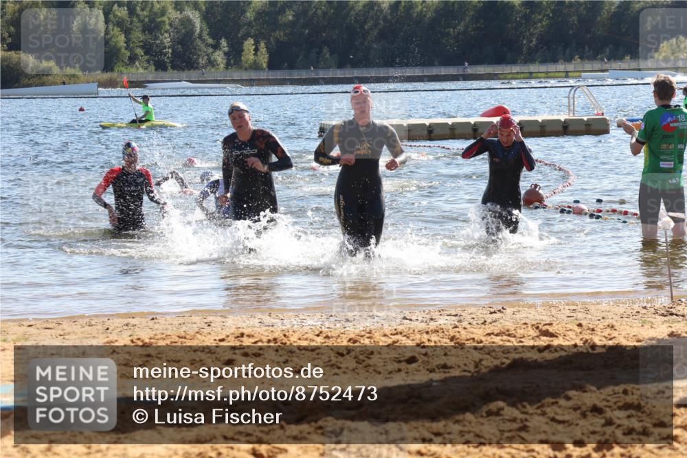 07.09.2025 - 19. Norderstedt Triathlon Luisa Fischer http://msf.ph/oto/8752473 07.09.2025 15:34:13 Schwimmen 1065, 1073, 1099 meine-sportfotos.de
