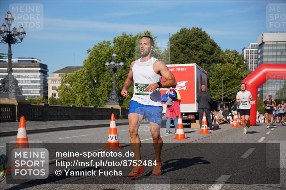07.09.2025 - BARMER Alsterlauf Yannick Fuchs http://msf.ph/oto/8752484 07.09.2025 09:36:20 Laufen 5382, 5714 meine-sportfotos.de