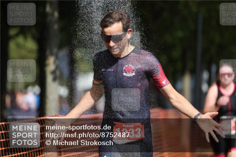 07.09.2025 - 19. Norderstedt Triathlon Michael Strokosch http://msf.ph/oto/8752487 07.09.2025 12:46:21 Laufen 278, 695, 728, 1233 meine-sportfotos.de
