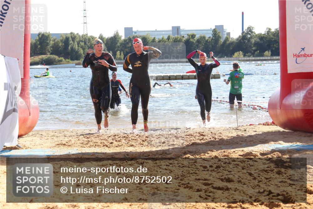 07.09.2025 - 19. Norderstedt Triathlon Luisa Fischer http://msf.ph/oto/8752502 07.09.2025 15:34:16 Schwimmen 1065, 1073, 1099 meine-sportfotos.de
