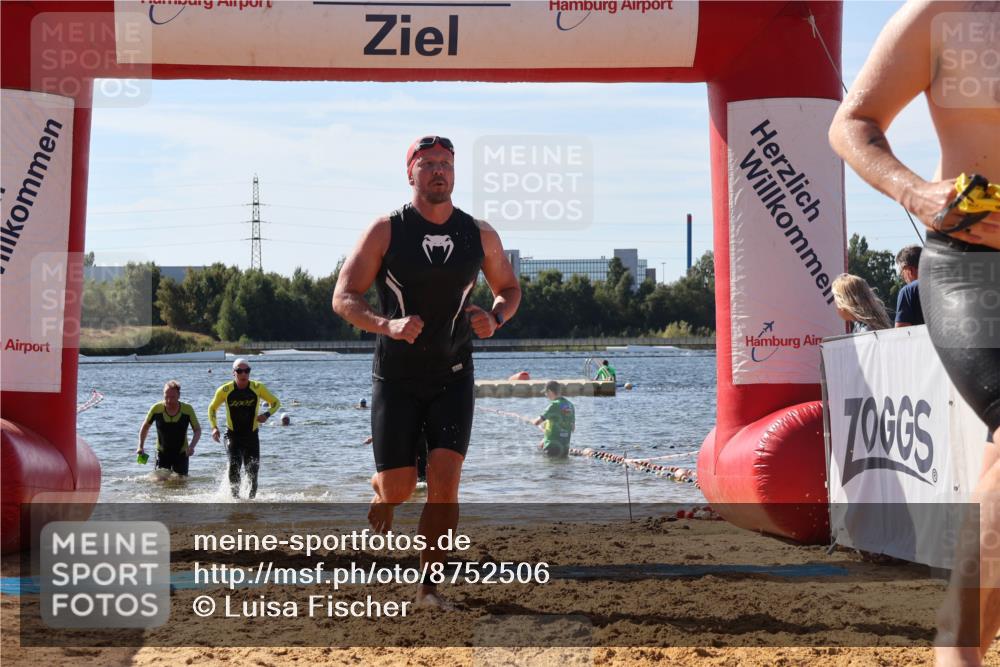 07.09.2025 - 19. Norderstedt Triathlon Luisa Fischer http://msf.ph/oto/8752506 07.09.2025 11:23:11 Schwimmen 703, 807, 857, 859 meine-sportfotos.de
