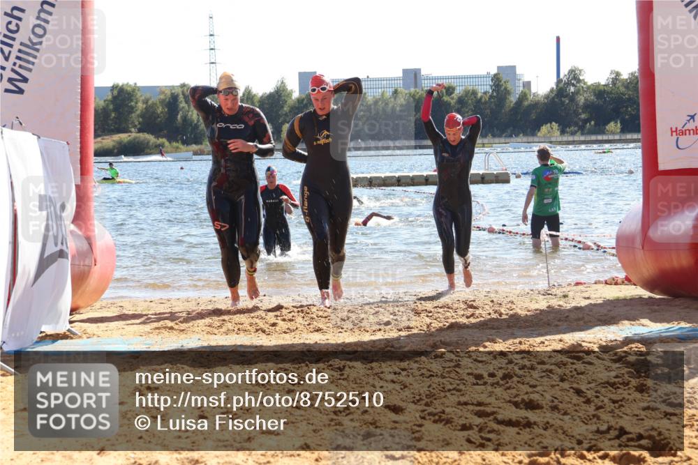 07.09.2025 - 19. Norderstedt Triathlon Luisa Fischer http://msf.ph/oto/8752510 07.09.2025 15:34:17 Schwimmen 1065, 1073, 1092, 1099 meine-sportfotos.de