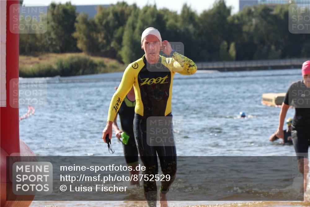 07.09.2025 - 19. Norderstedt Triathlon Luisa Fischer http://msf.ph/oto/8752529 07.09.2025 11:23:14 Schwimmen 703, 807, 857, 859, 1349 meine-sportfotos.de