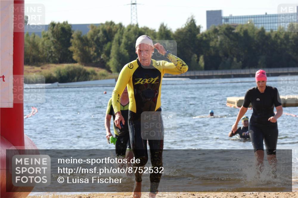 07.09.2025 - 19. Norderstedt Triathlon Luisa Fischer http://msf.ph/oto/8752532 07.09.2025 11:23:14 Schwimmen 703, 807, 857, 859, 1349 meine-sportfotos.de