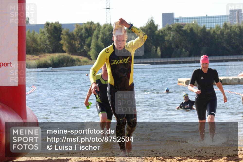 07.09.2025 - 19. Norderstedt Triathlon Luisa Fischer http://msf.ph/oto/8752534 07.09.2025 11:23:15 Schwimmen 703, 807, 857, 859, 1282, 1349 meine-sportfotos.de