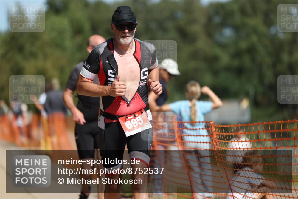 07.09.2025 - 19. Norderstedt Triathlon Michael Strokosch http://msf.ph/oto/8752537 07.09.2025 12:46:25 Laufen 278, 695, 728, 838, 1233 meine-sportfotos.de