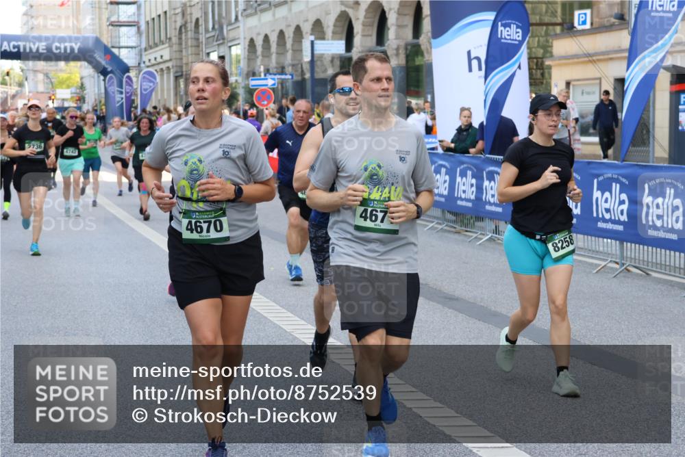 07.09.2025 - BARMER Alsterlauf Strokosch-Dieckow http://msf.ph/oto/8752539 07.09.2025 10:14:54 Ziel 2158, 2651, 2674, 2705, 2936, 3132, 3133, 3243, 3548, 3722, 3885, 3886, 4020, 4021, 4024, 4177, 4520, 4556, 4756, 4757, 4878, 4879, 5134, 5270, 5271, 5291, 5631, 6194, 8413 meine-sportfotos.de