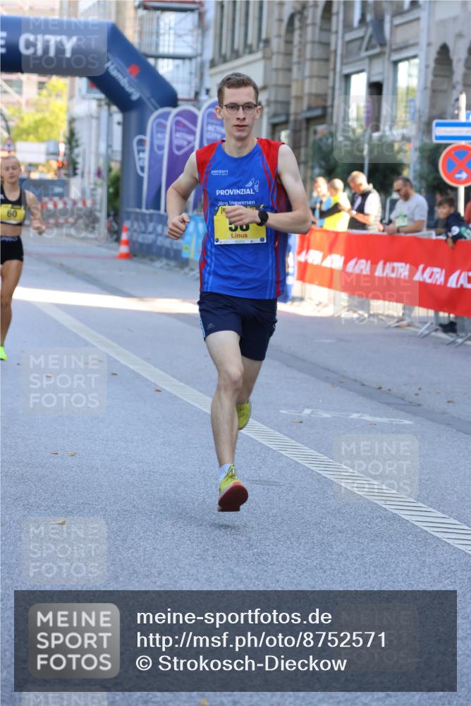 07.09.2025 - BARMER Alsterlauf Strokosch-Dieckow http://msf.ph/oto/8752571 07.09.2025 11:03:12 Ziel  meine-sportfotos.de
