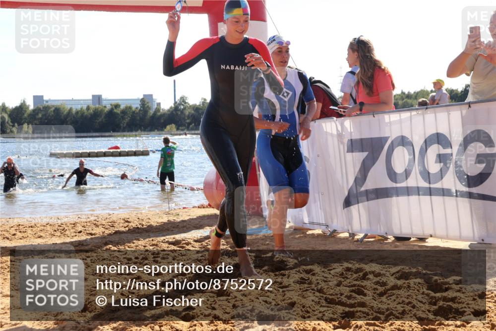 07.09.2025 - 19. Norderstedt Triathlon Luisa Fischer http://msf.ph/oto/8752572 07.09.2025 15:34:24 Schwimmen 1065, 1073, 1092, 1099, 1563 meine-sportfotos.de
