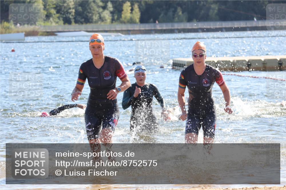 07.09.2025 - 19. Norderstedt Triathlon Luisa Fischer http://msf.ph/oto/8752575 07.09.2025 15:34:28 Schwimmen 1051, 1054, 1065, 1073, 1092, 1099, 1563 meine-sportfotos.de