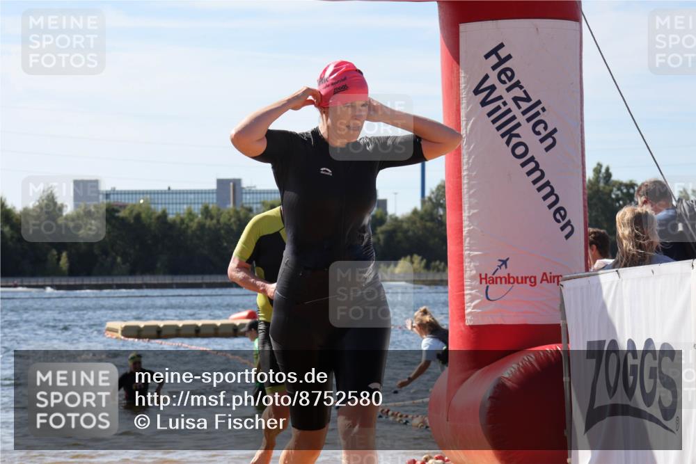 07.09.2025 - 19. Norderstedt Triathlon Luisa Fischer http://msf.ph/oto/8752580 07.09.2025 11:23:20 Schwimmen 703, 807, 857, 1282, 1349 meine-sportfotos.de