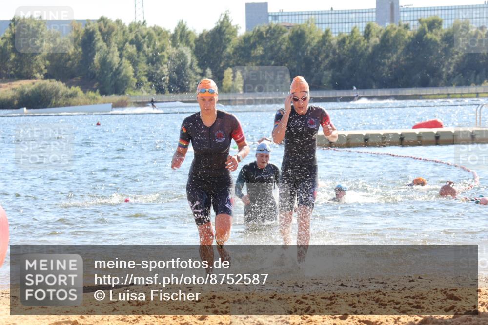 07.09.2025 - 19. Norderstedt Triathlon Luisa Fischer http://msf.ph/oto/8752587 07.09.2025 15:34:29 Schwimmen 1051, 1054, 1065, 1073, 1092, 1099, 1563 meine-sportfotos.de
