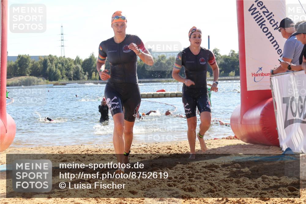 07.09.2025 - 19. Norderstedt Triathlon Luisa Fischer http://msf.ph/oto/8752619 07.09.2025 15:34:32 Schwimmen 1051, 1054, 1069, 1092, 1563 meine-sportfotos.de