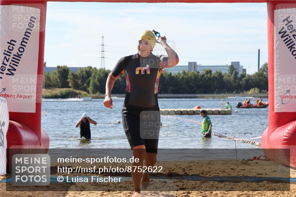07.09.2025 - 19. Norderstedt Triathlon Luisa Fischer http://msf.ph/oto/8752622 07.09.2025 11:23:36 Schwimmen 1380 meine-sportfotos.de
