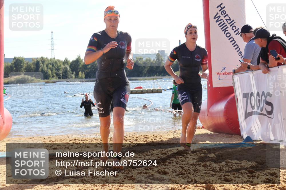 07.09.2025 - 19. Norderstedt Triathlon Luisa Fischer http://msf.ph/oto/8752624 07.09.2025 15:34:32 Schwimmen 1051, 1054, 1069, 1092, 1563 meine-sportfotos.de