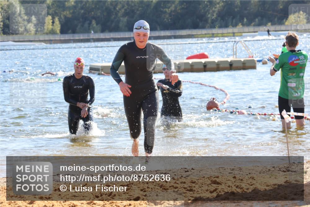 07.09.2025 - 19. Norderstedt Triathlon Luisa Fischer http://msf.ph/oto/8752636 07.09.2025 15:34:34 Schwimmen 1051, 1054, 1069, 1092, 1563 meine-sportfotos.de