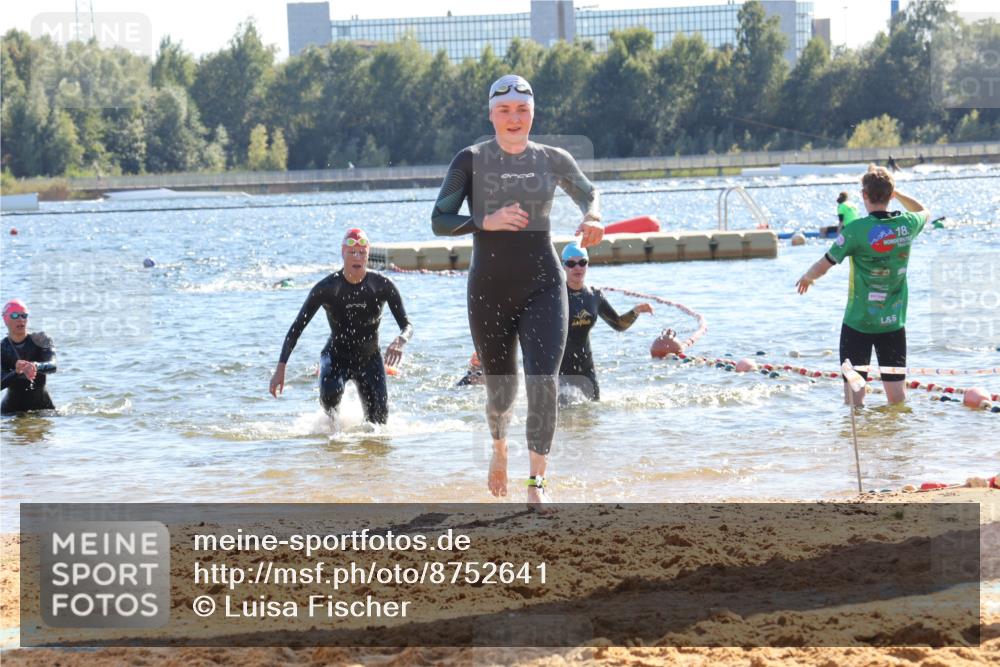 07.09.2025 - 19. Norderstedt Triathlon Luisa Fischer http://msf.ph/oto/8752641 07.09.2025 15:34:35 Schwimmen 1051, 1054, 1064, 1069, 1092, 1563 meine-sportfotos.de