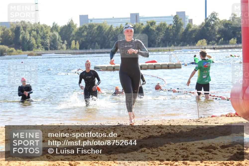 07.09.2025 - 19. Norderstedt Triathlon Luisa Fischer http://msf.ph/oto/8752644 07.09.2025 15:34:35 Schwimmen 1051, 1054, 1064, 1069, 1092, 1563 meine-sportfotos.de