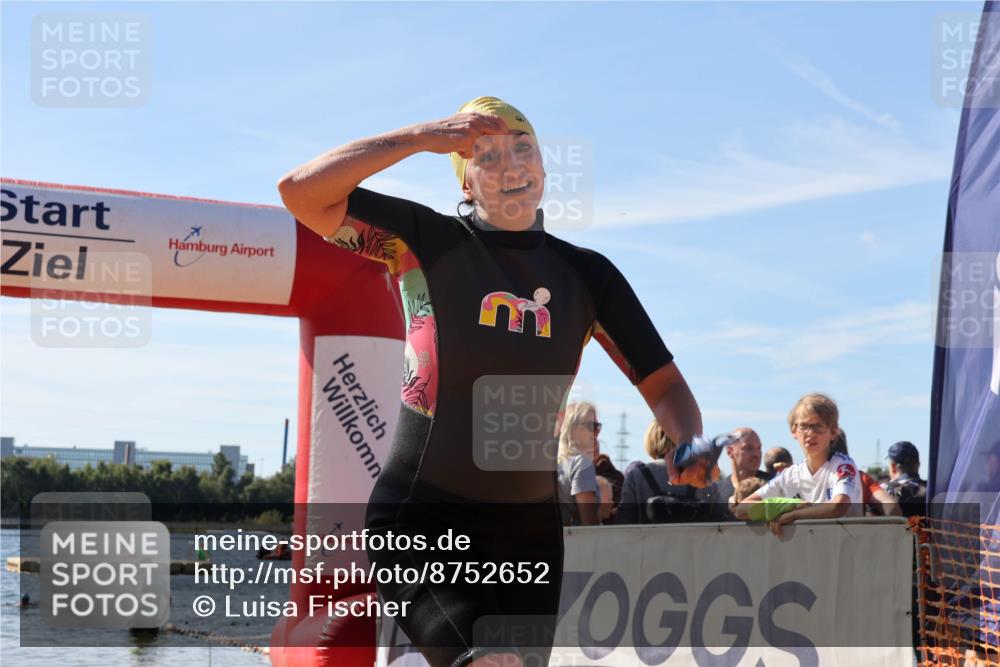 07.09.2025 - 19. Norderstedt Triathlon Luisa Fischer http://msf.ph/oto/8752652 07.09.2025 11:23:38 Schwimmen 1380 meine-sportfotos.de