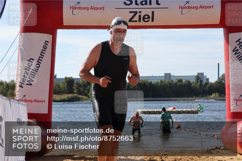 07.09.2025 - 19. Norderstedt Triathlon Luisa Fischer http://msf.ph/oto/8752663 07.09.2025 11:23:52 Schwimmen 800 meine-sportfotos.de