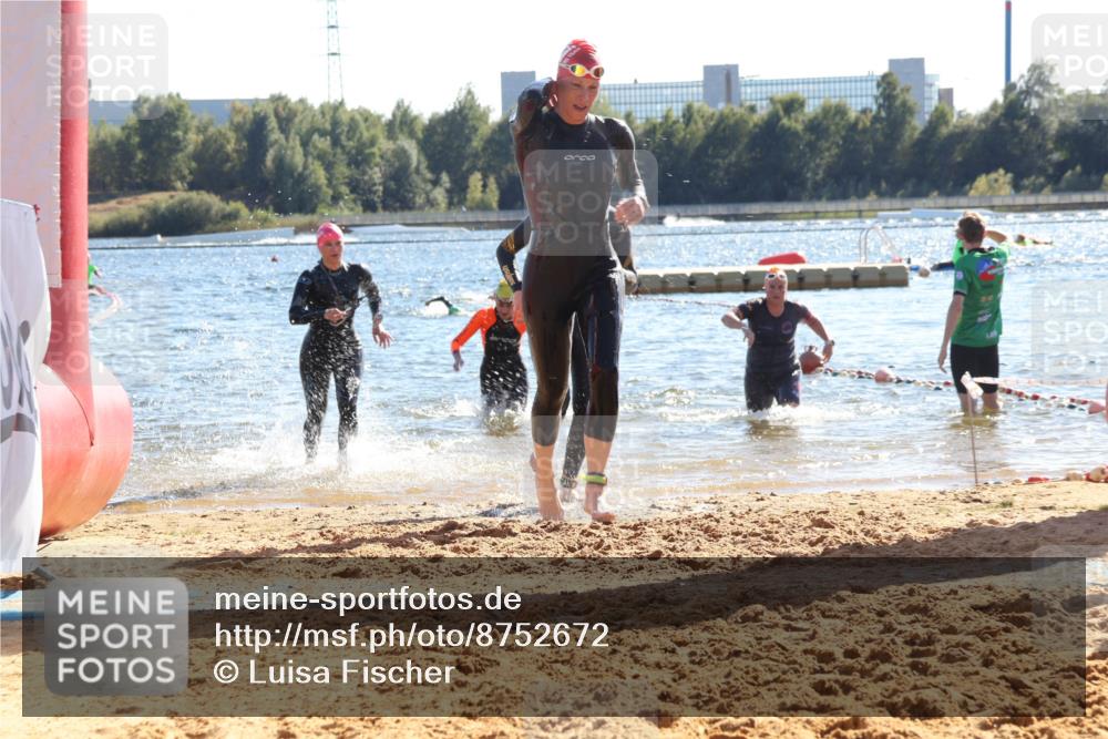 07.09.2025 - 19. Norderstedt Triathlon Luisa Fischer http://msf.ph/oto/8752672 07.09.2025 15:34:39 Schwimmen 1051, 1054, 1064, 1069, 1070, 1105 meine-sportfotos.de