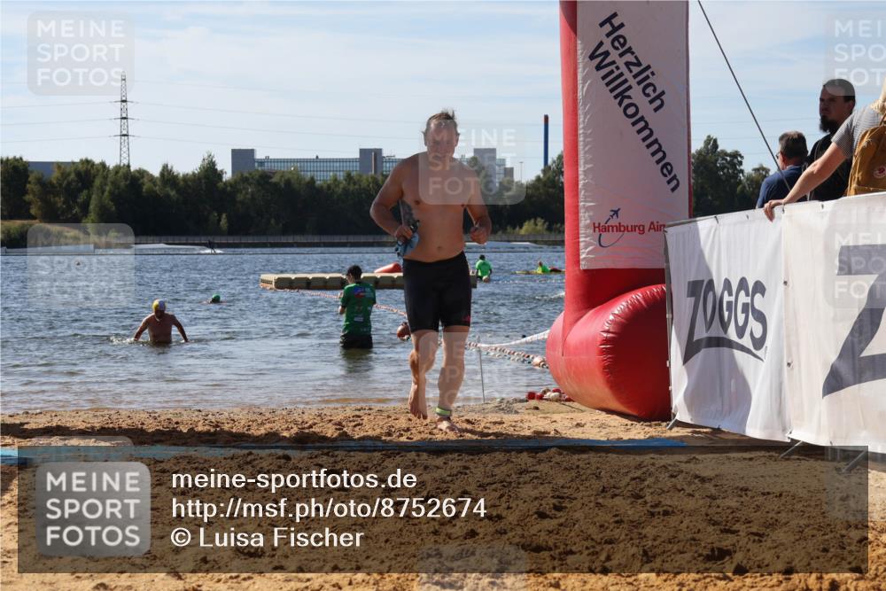 07.09.2025 - 19. Norderstedt Triathlon Luisa Fischer http://msf.ph/oto/8752674 07.09.2025 11:24:00 Schwimmen 800, 823 meine-sportfotos.de