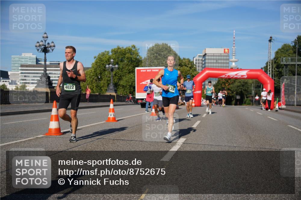 07.09.2025 - BARMER Alsterlauf Yannick Fuchs http://msf.ph/oto/8752675 07.09.2025 09:36:28 Laufen 4022, 189, 139, 2101 meine-sportfotos.de