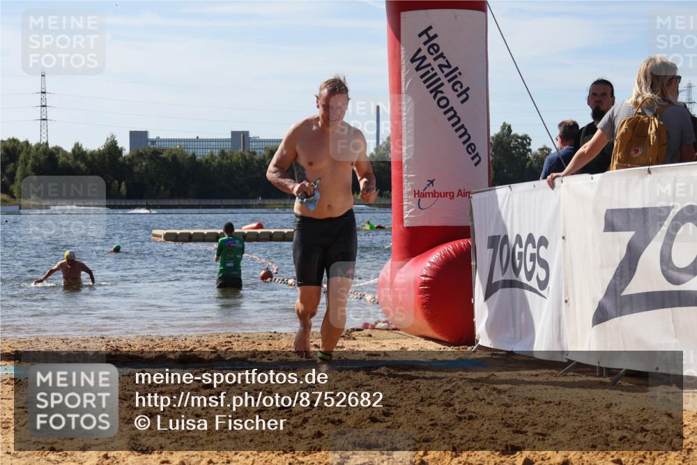 07.09.2025 - 19. Norderstedt Triathlon Luisa Fischer http://msf.ph/oto/8752682 07.09.2025 11:24:00 Schwimmen 800, 823 meine-sportfotos.de